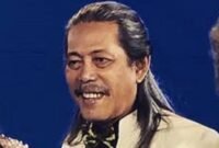 Acil Bimbo di panggung Bimbo, mengukir harmoni musik yang abadi di hati penikmatnya. (Instagram.com @triobimboofficial)

