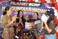 Planet Surf Indonesia secara resmi mengumumkan gelaran pengundian Grand Prize dari program mega promosi tahunannya, Planet Surf Fashion Fest Big Sale. (Dok. Planet Surf Indonesia)

