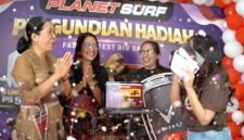Planet Surf Indonesia secara resmi mengumumkan gelaran pengundian Grand Prize dari program mega promosi tahunannya, Planet Surf Fashion Fest Big Sale. (Dok. Planet Surf Indonesia)

